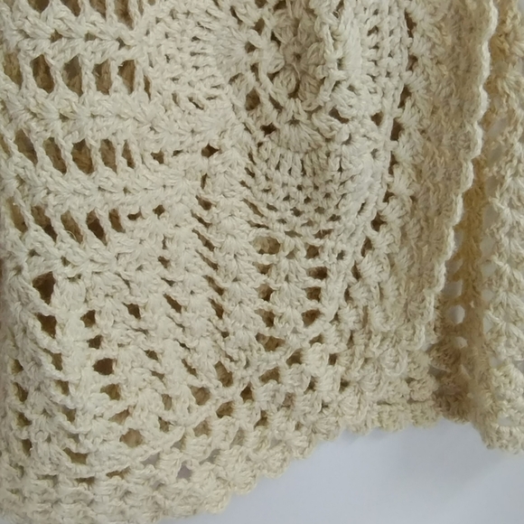 Isabella Rodriguez Crochet Cream Knit Cardigan Sweater - Picture 4 of 10
